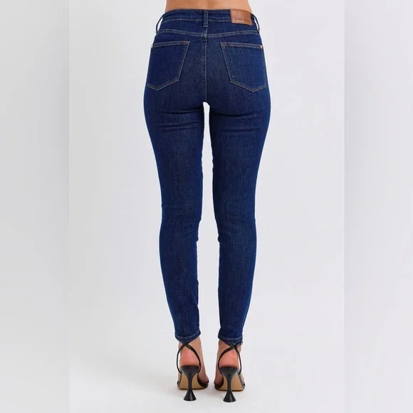 Judy Blue Full Size Mid Rise Tummy Control Classic Skinny Jeans Plus Size